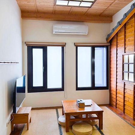 慢步南國 台南故事民宿 Slow Tainan Homestay Buitenkant foto
